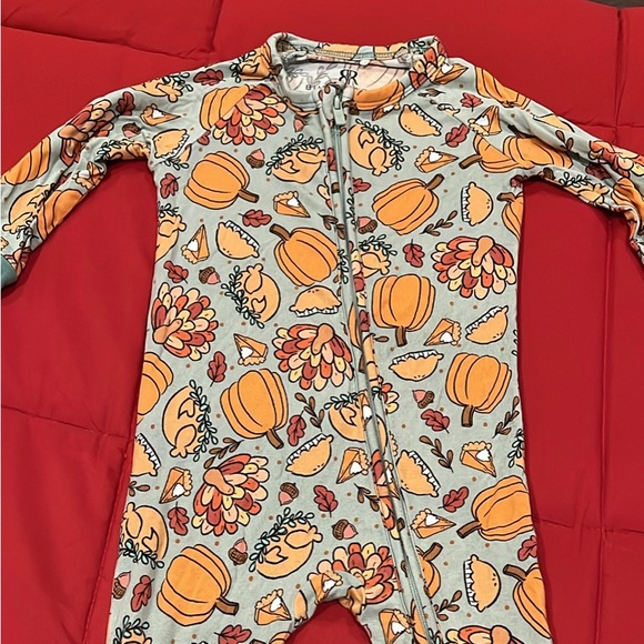 Bums and Roses Other - Festive Pumpkin Print Kids Footie
